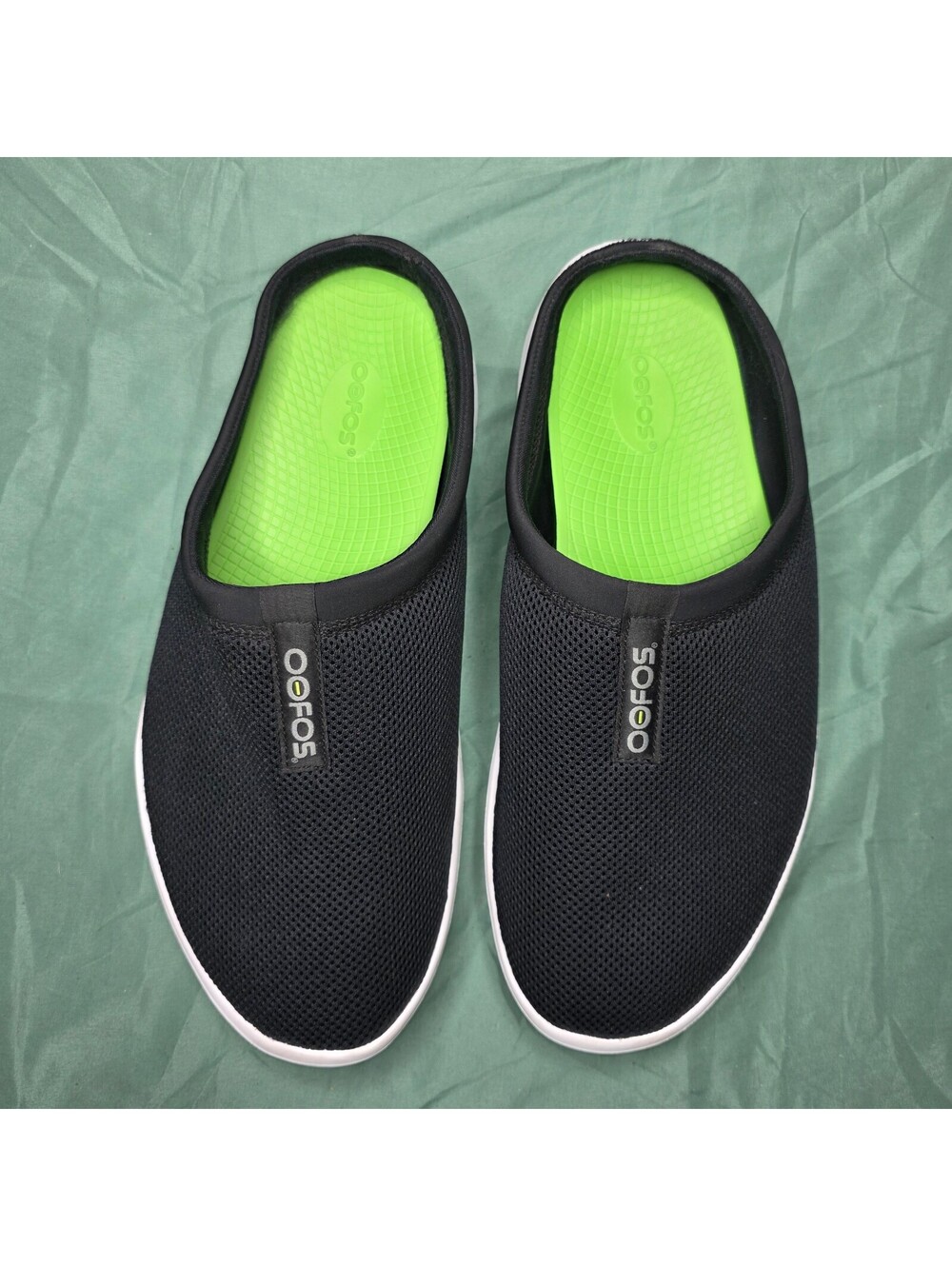 OOFOS OOcoozie Sport Men's Size 14 Black White Mesh Slipper Recovery Mules - Picture 2 of 9